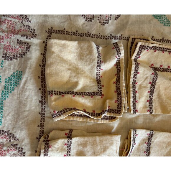 Vintage Cross Stitch Tablecloth With 4 Matching Napkins Beige Floral Design - Picture 4 of 6